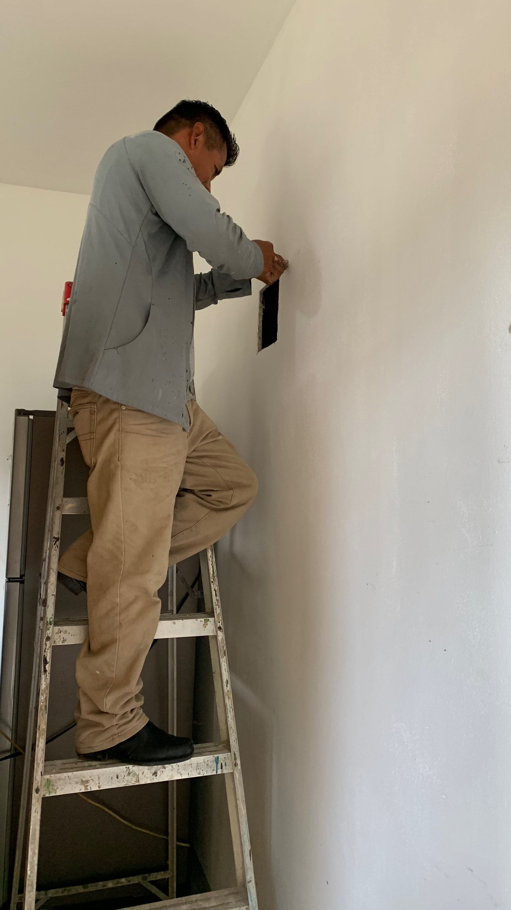 Brazo para tv (suministro e instalación)