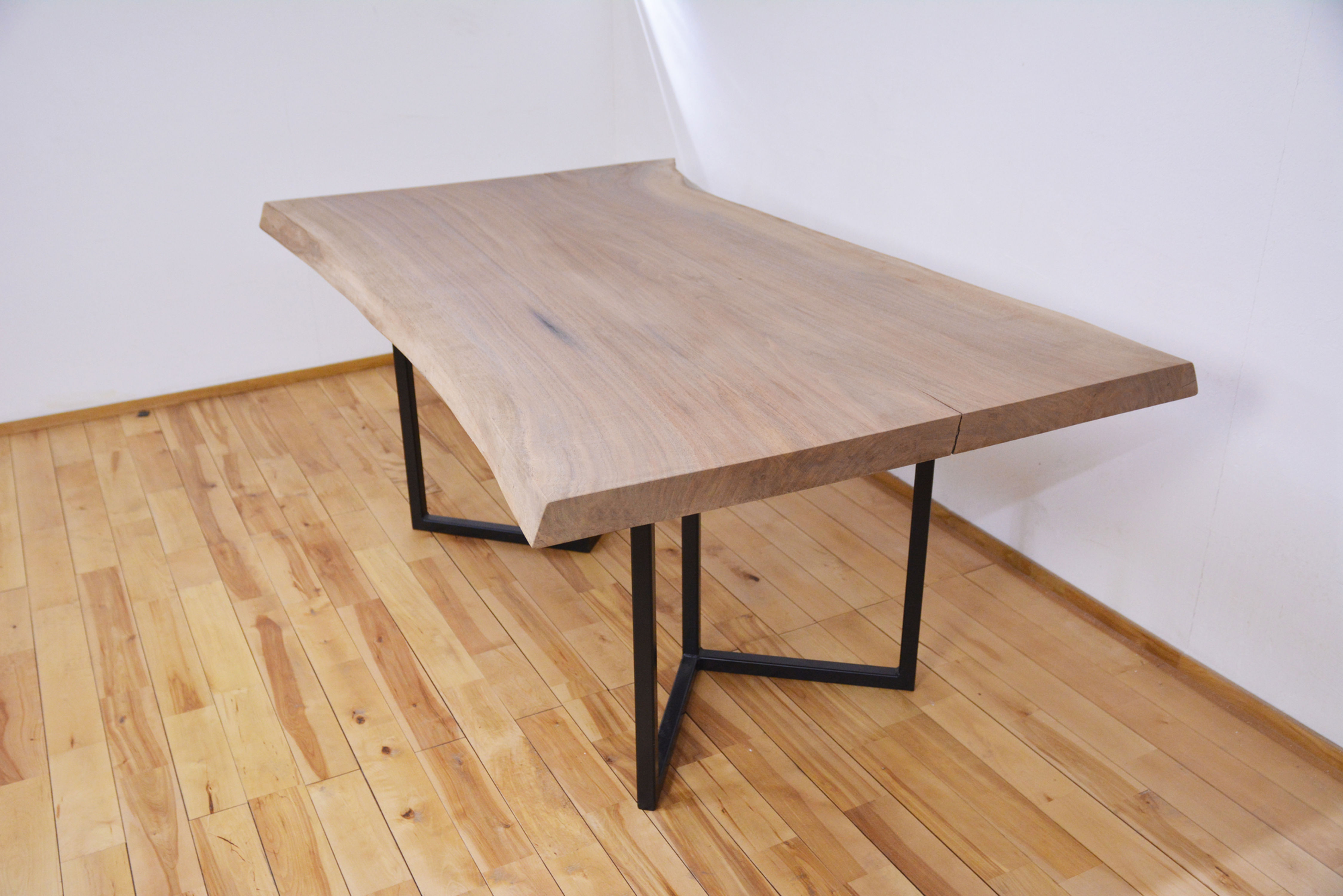 ウォルナット一枚板