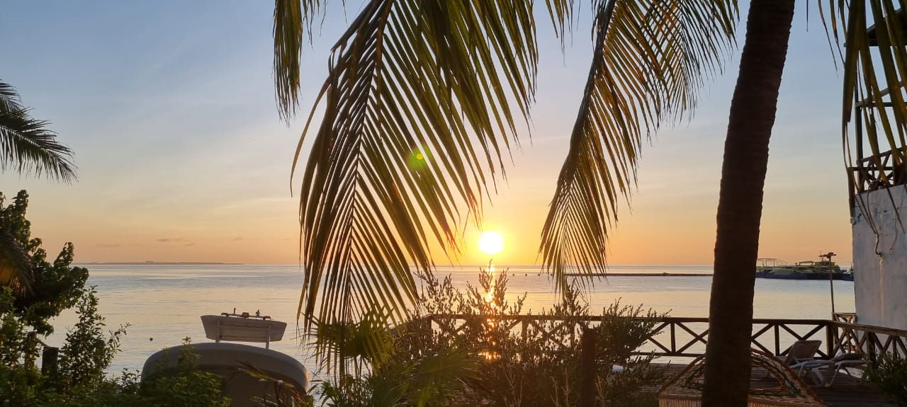 SEASIDE SUNRISE HAVEN