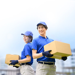 さわやかな表情の男女作業員