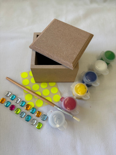 Sand 20-Piece with Chest Treasure Day Play Set Box Soleil　Treasure Toys, Ubuy | Liberia 邦楽