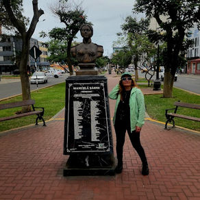 MANUELA SÁENZ: Más allá de la Libertadora del Libertador