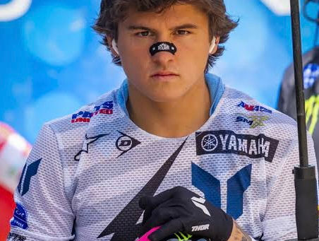 É OFICIAL: Deegan sobe pra 450 em 2026