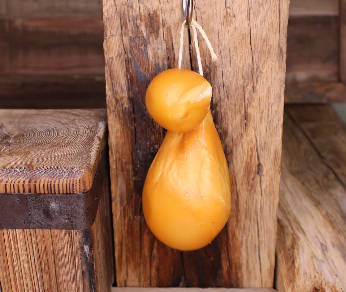 301-mozarella-geraeucht.webp