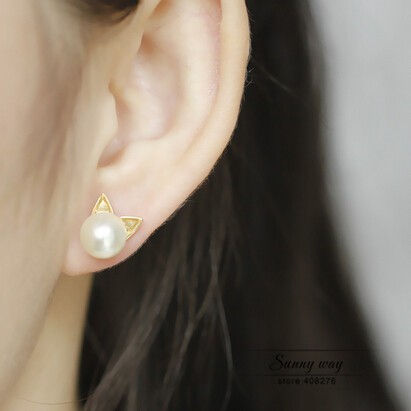 Thumbnail: Pearl & Gold Cat Head Earrings