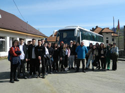 3d56a534-34cb-403c-adf0-f638ea47e942