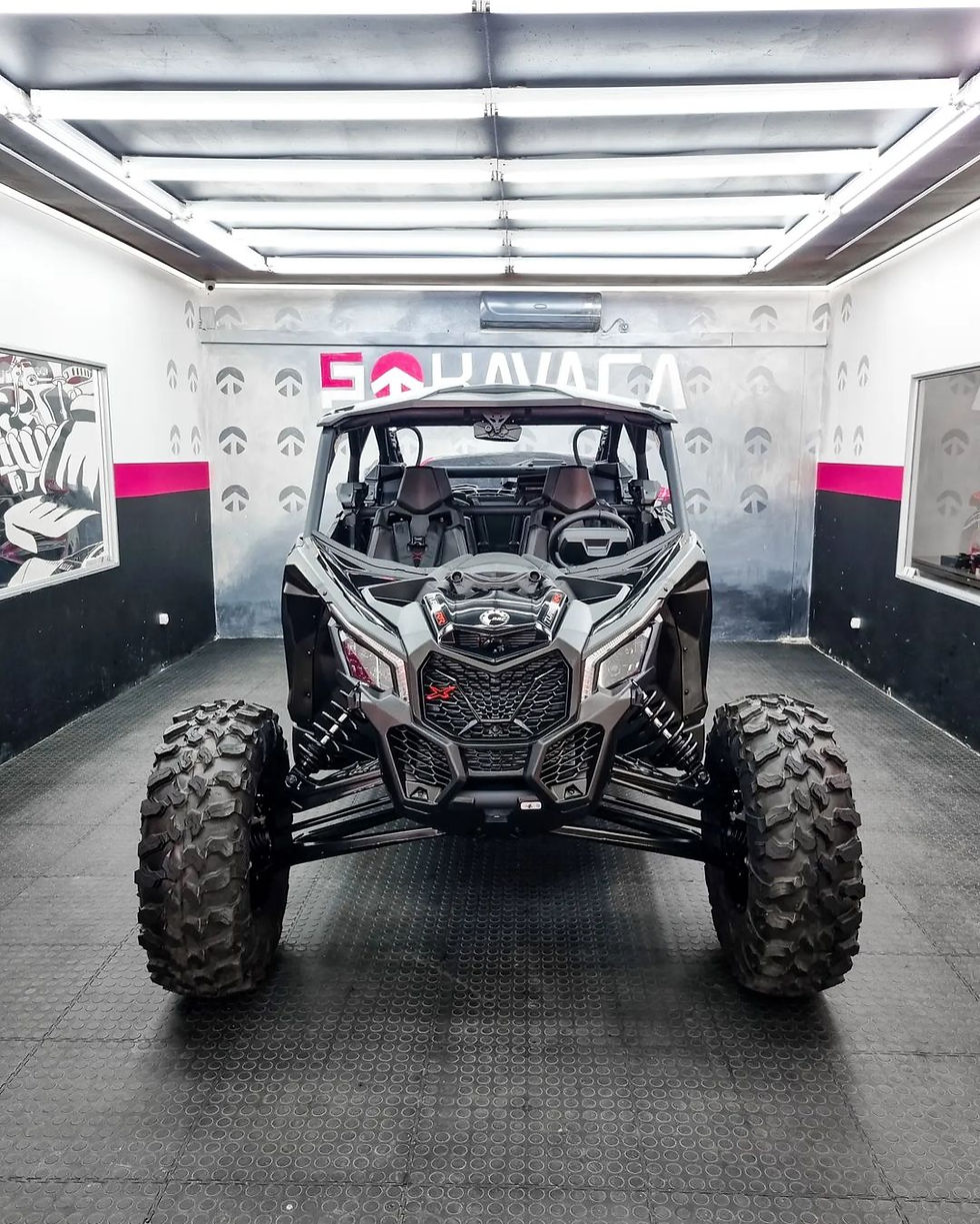 Maverick Can-am in shop