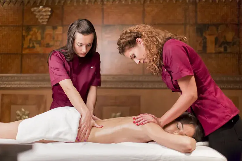4 Hands Massage