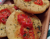 pizzette di riso con pomodorini (6)_edited.jpg
