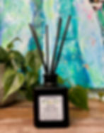 CREATED WITH CLEAN INGREDIENTS THAT REPEL A WIDE VARIETY OF INSECTS, INCLUDING MOSQUITOS, FLEAS, GNATS, TICS AND FLIES