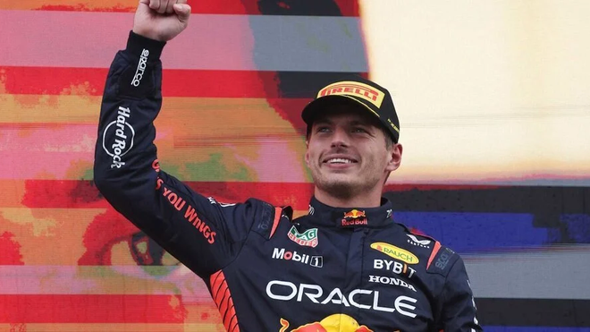 Max Verstappen: "Solo quiero disfrutar de esta victoria, el ambiente es muy especial"