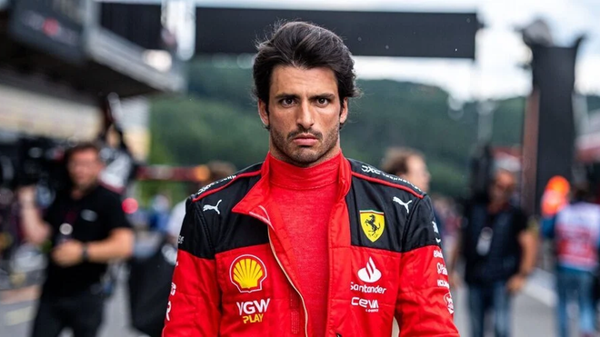 Leclerc: "Si Sainz se va de Ferrari, estaría tomando la decisión equivocada"