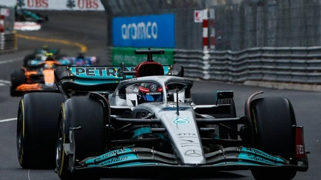 Russell: "Esa fue una tarde dura y muy física"