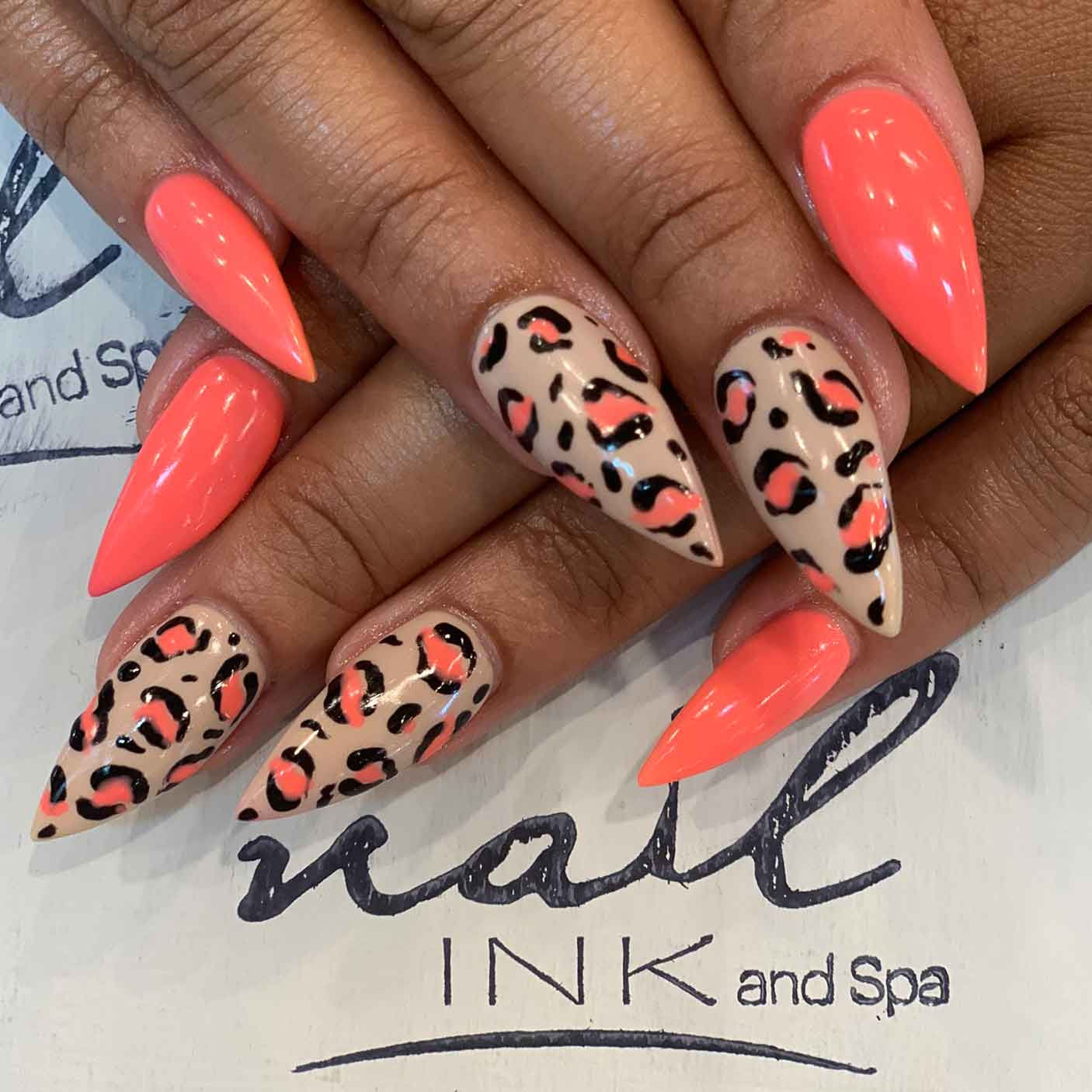 cheetah print design nails