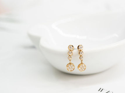 What Earrings Women Are Buying This 2022?