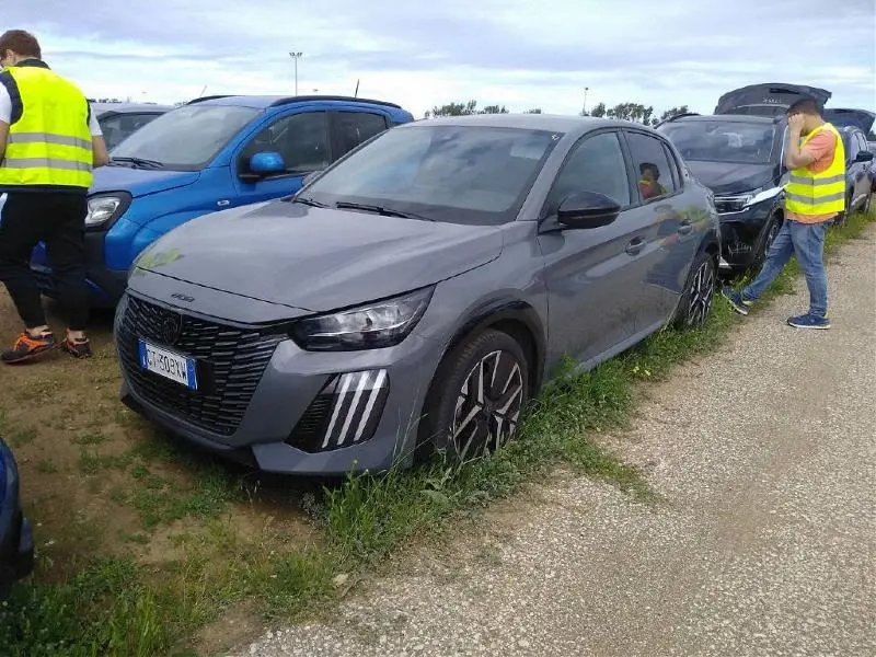 NEW PEUGEOT 208 GT