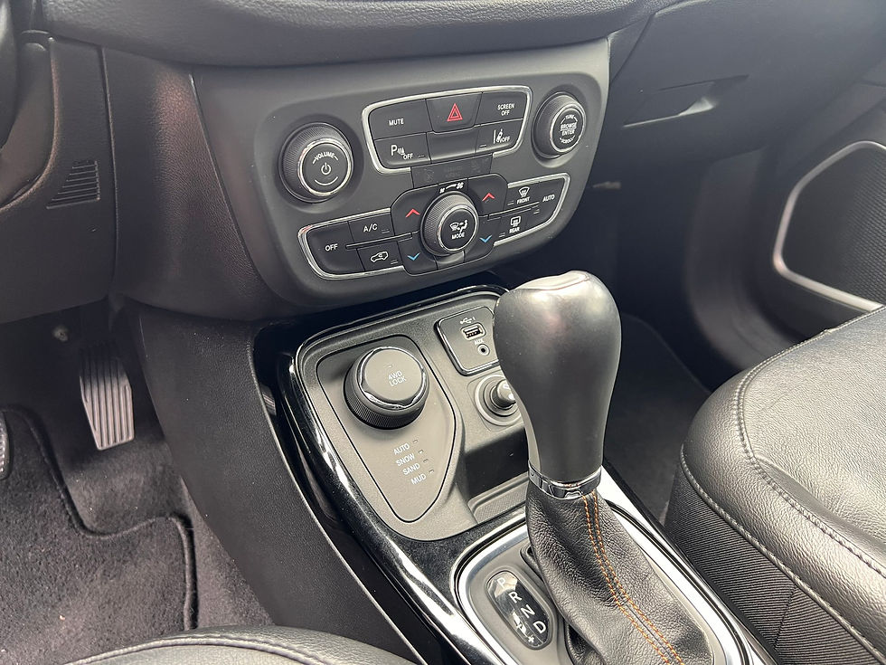 Miniatura: JEEP COMPASS LIMITED 4X4
