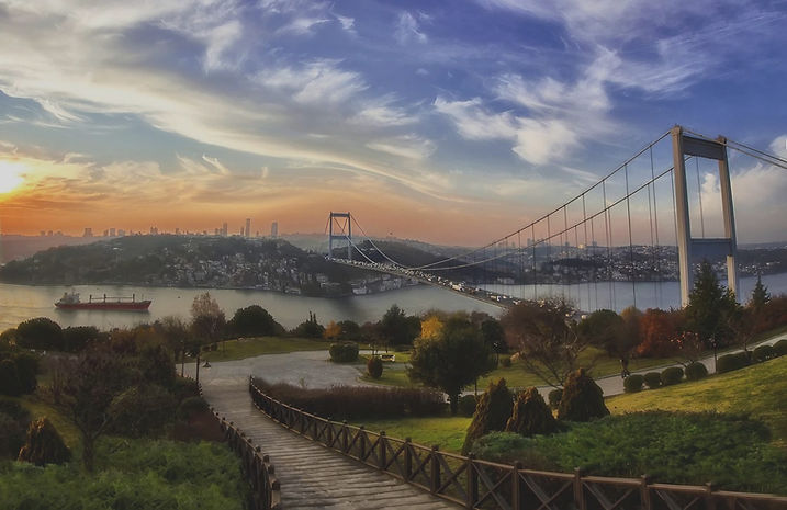 slider3-1024x664_clipdrop-enhance-min_edited.jpg