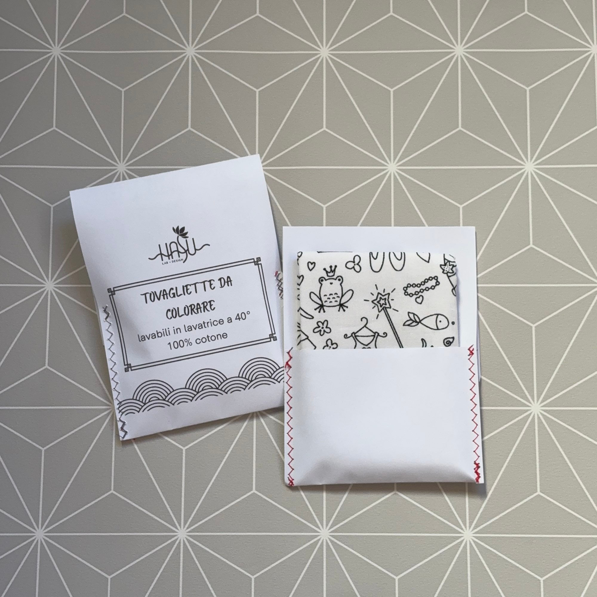 TOVAGLIETTA DA COLORARE FATINE E PRINCIPESSE