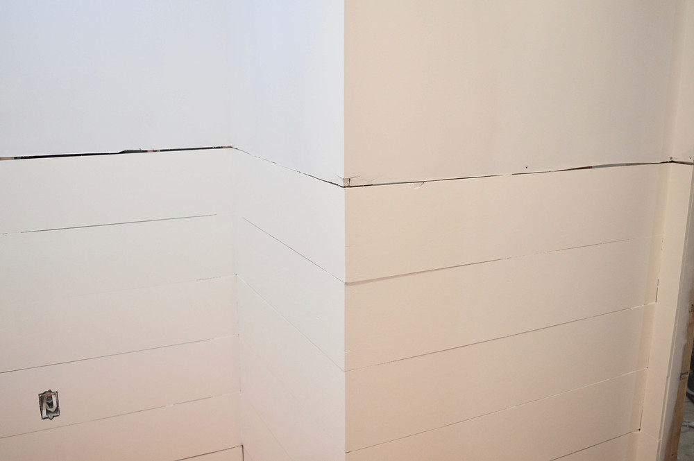 One Room Challenge Week 4 Paint Floor Tiles And Grout