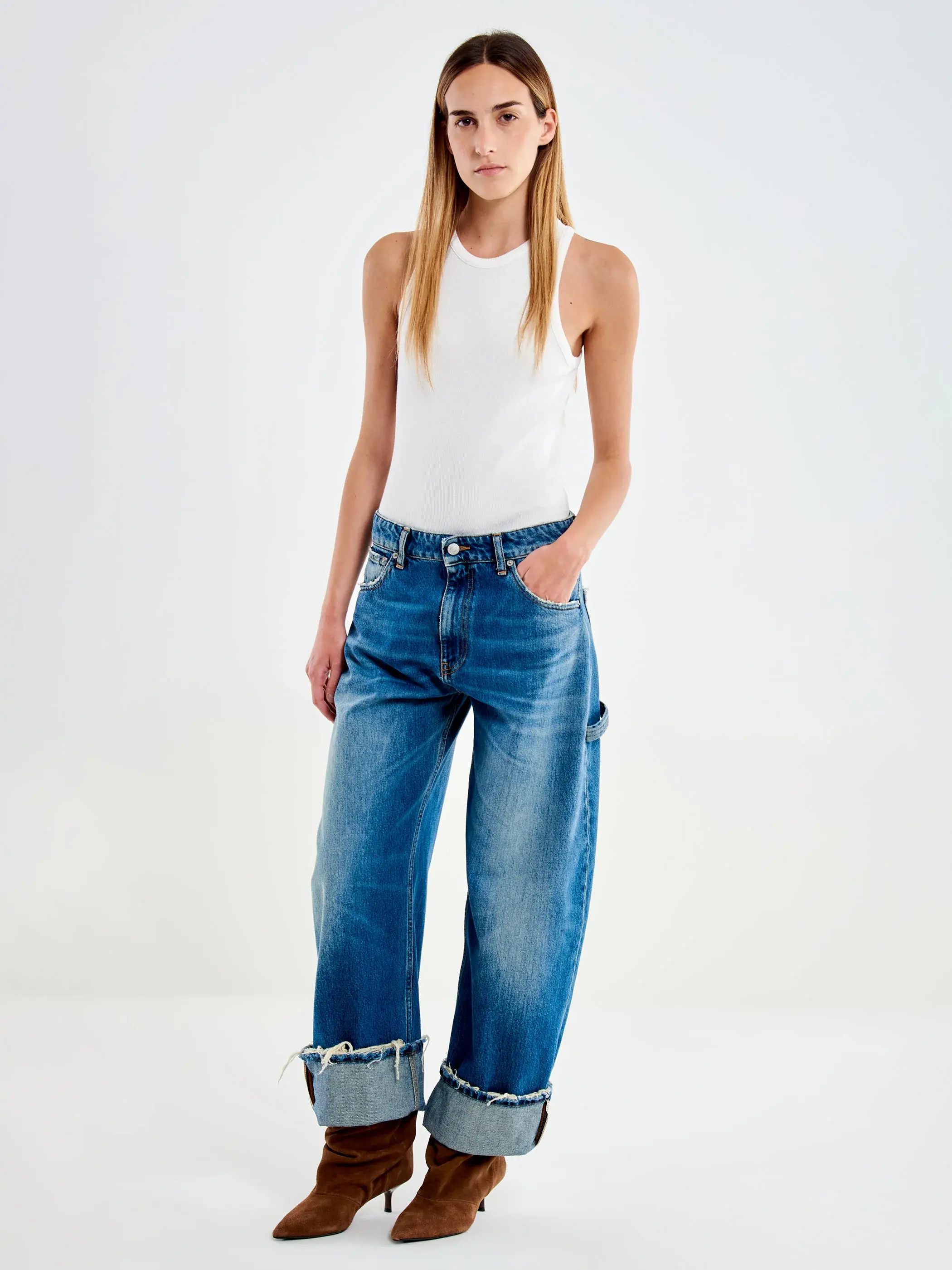 Kuma Barrel Jeans with Cuffed Hems N
