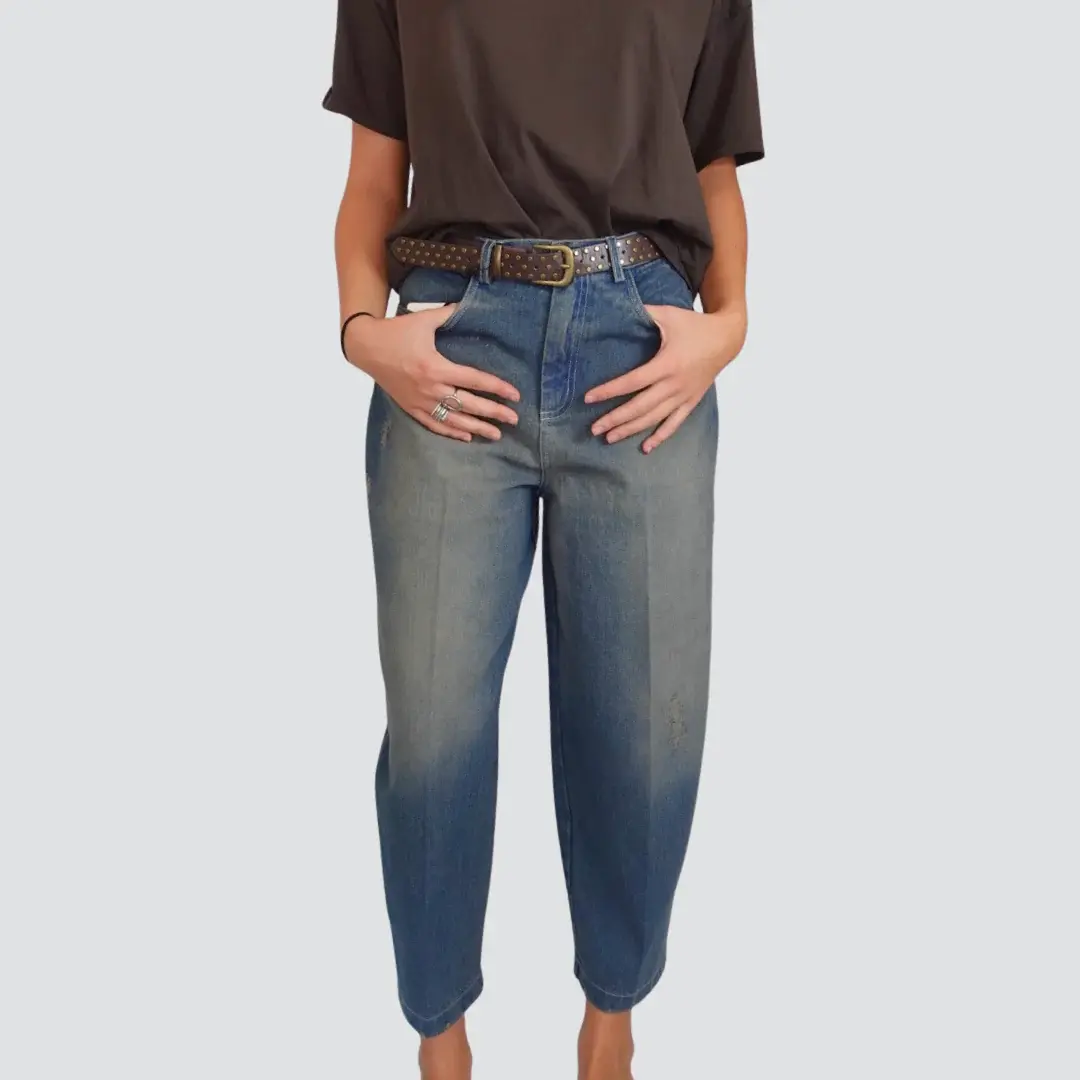 Vicolo carrot jeans with dye studs