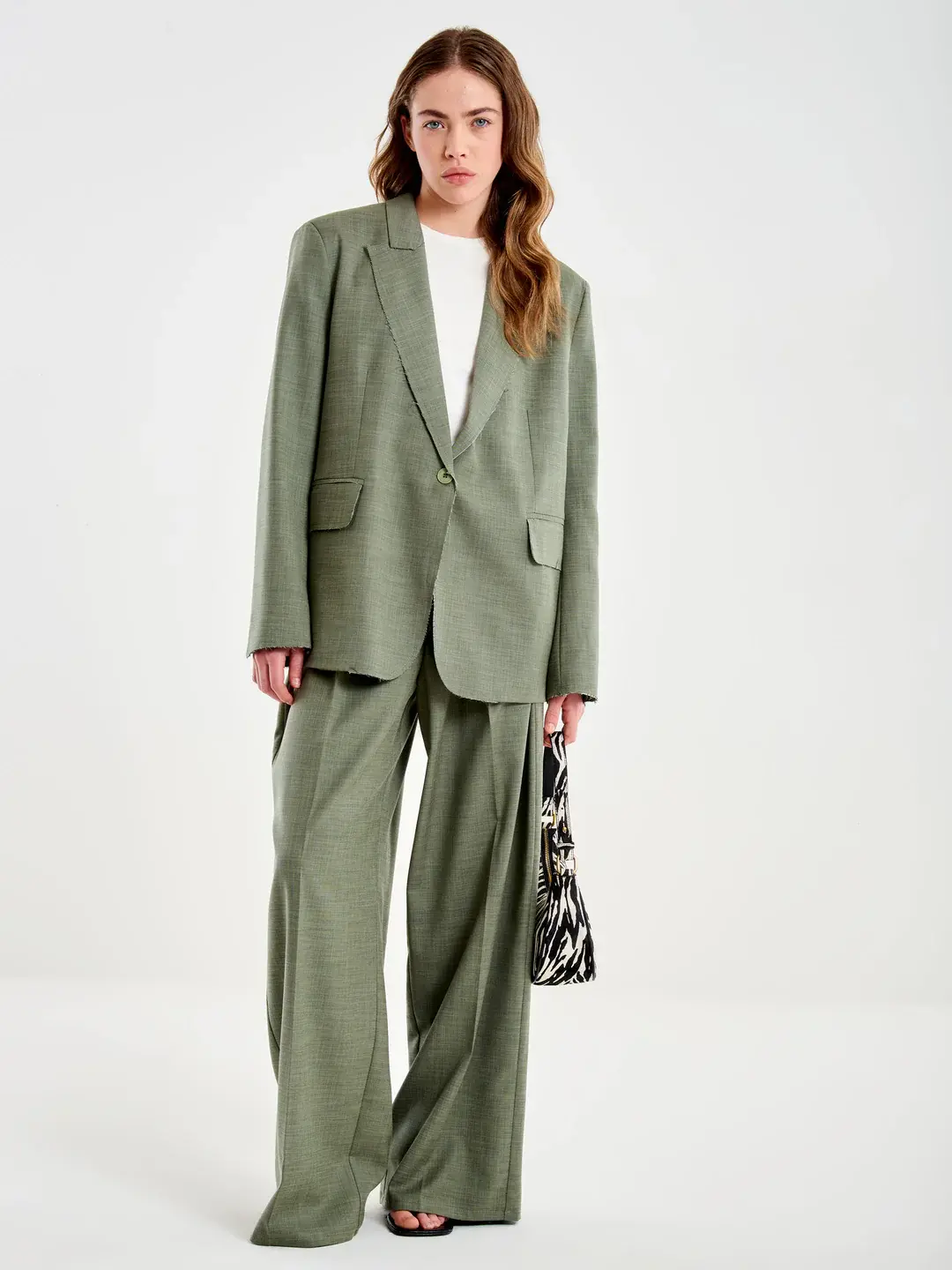 Vicolo Women's elegant sage green trousers