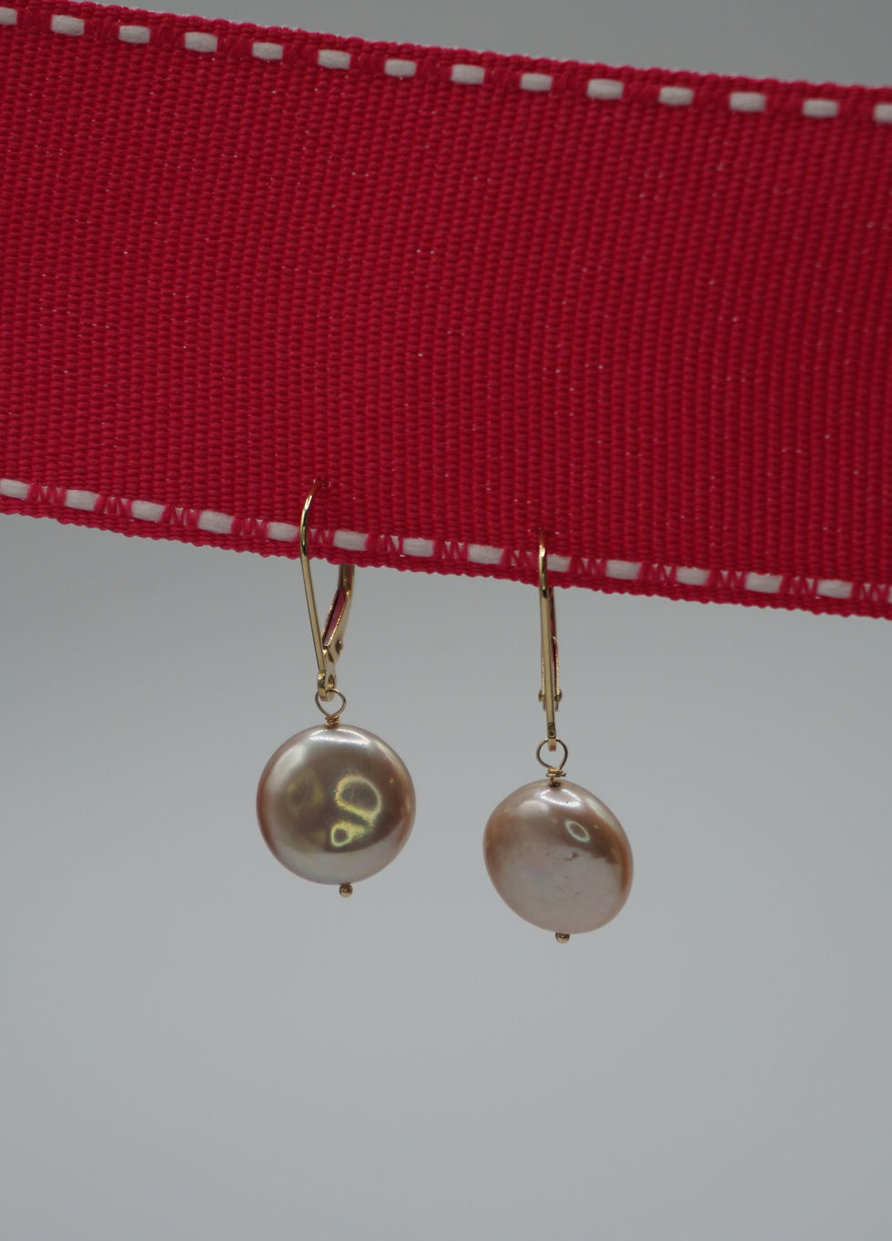 Thumbnail: 13 - 14 MM Peach/ Pink Coin Pearl Lever Back Earring in Yellow Gold