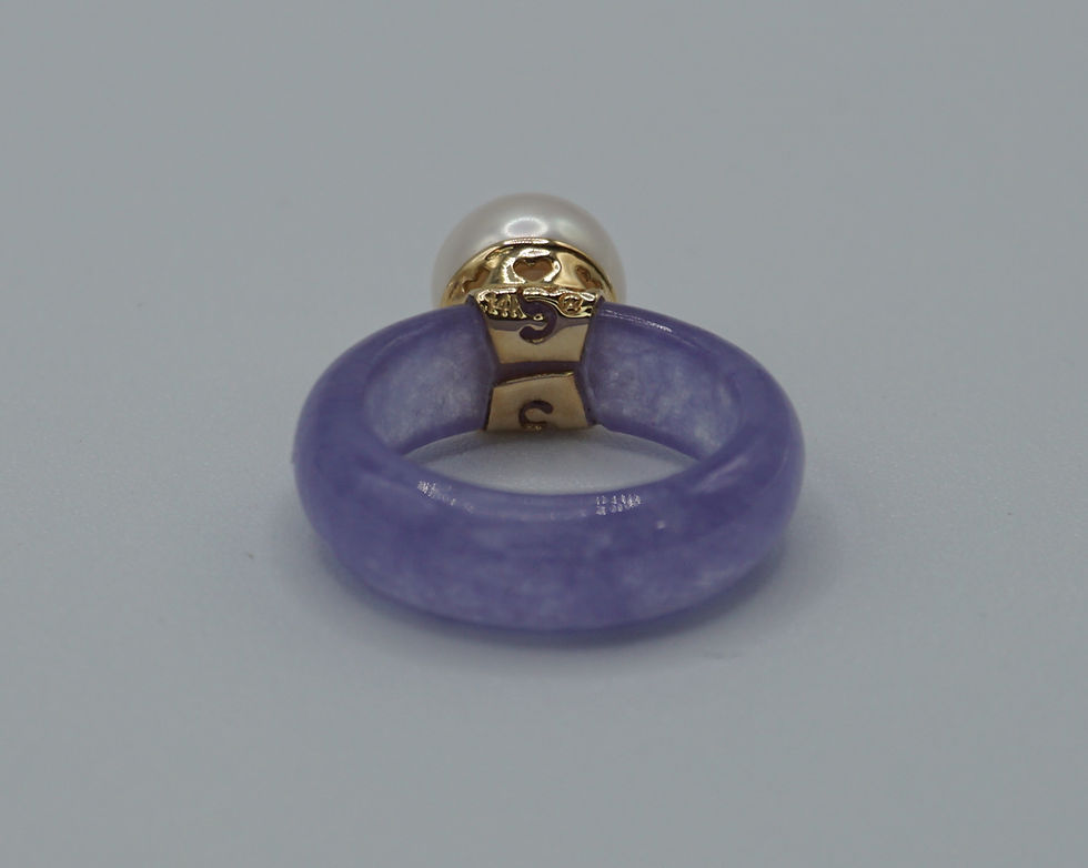 Thumbnail: 14 K Yellow Gold Lavender Jade and Pearl Ring