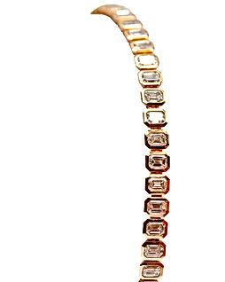 18k Rose Gold Bezel Set Tennis Bracelet featuring 7.25ct of Emerald Cut Diamonds
Ref# 171-17376 - Call for pricing