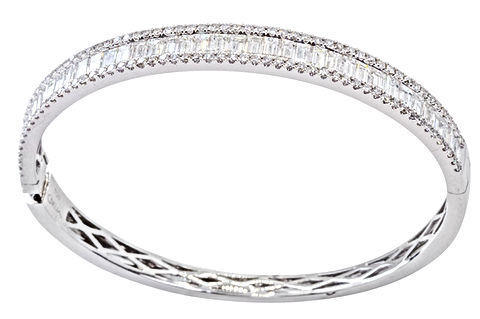 18k White Gold Bangle Bracelet with 6.02 carats of round and baguette diamonds