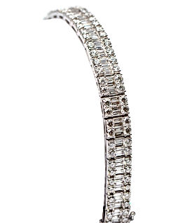 18k White Gold Fancy Bracelet featuring 14.32ct of Baguettes and Round Diamonds
Ref# 171-17166 - Call for pricing