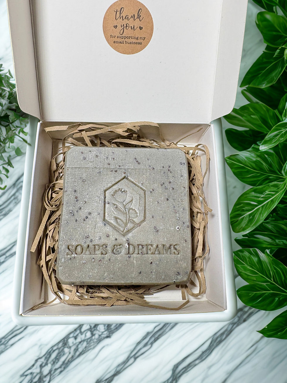 Lemon with Poppy Seeds