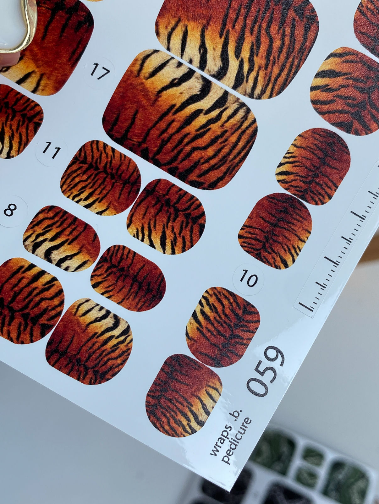 UA Slider Pedicure Wraps 059