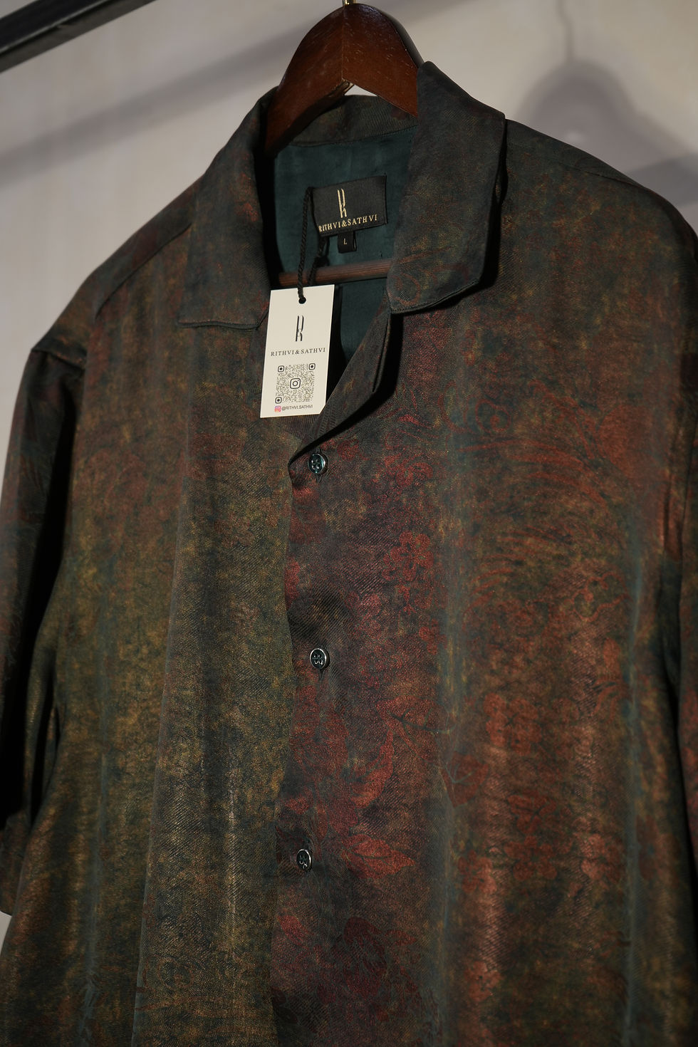 Thumbnail: Resort Shirt- Green Abstract