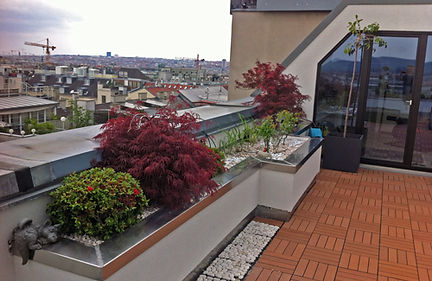 GreenVie-Referenzen-Dachterrasse-Blumenbeet.jpg