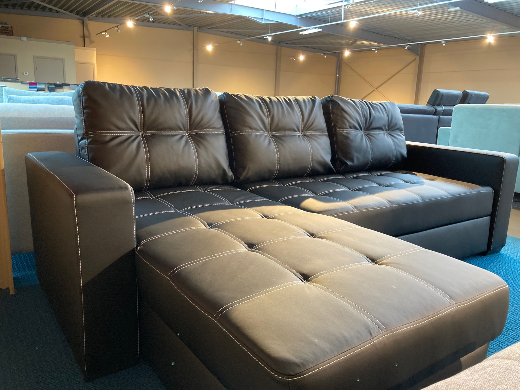 Canapé d'angle Médiolan convertible couchage + coffre de rangement