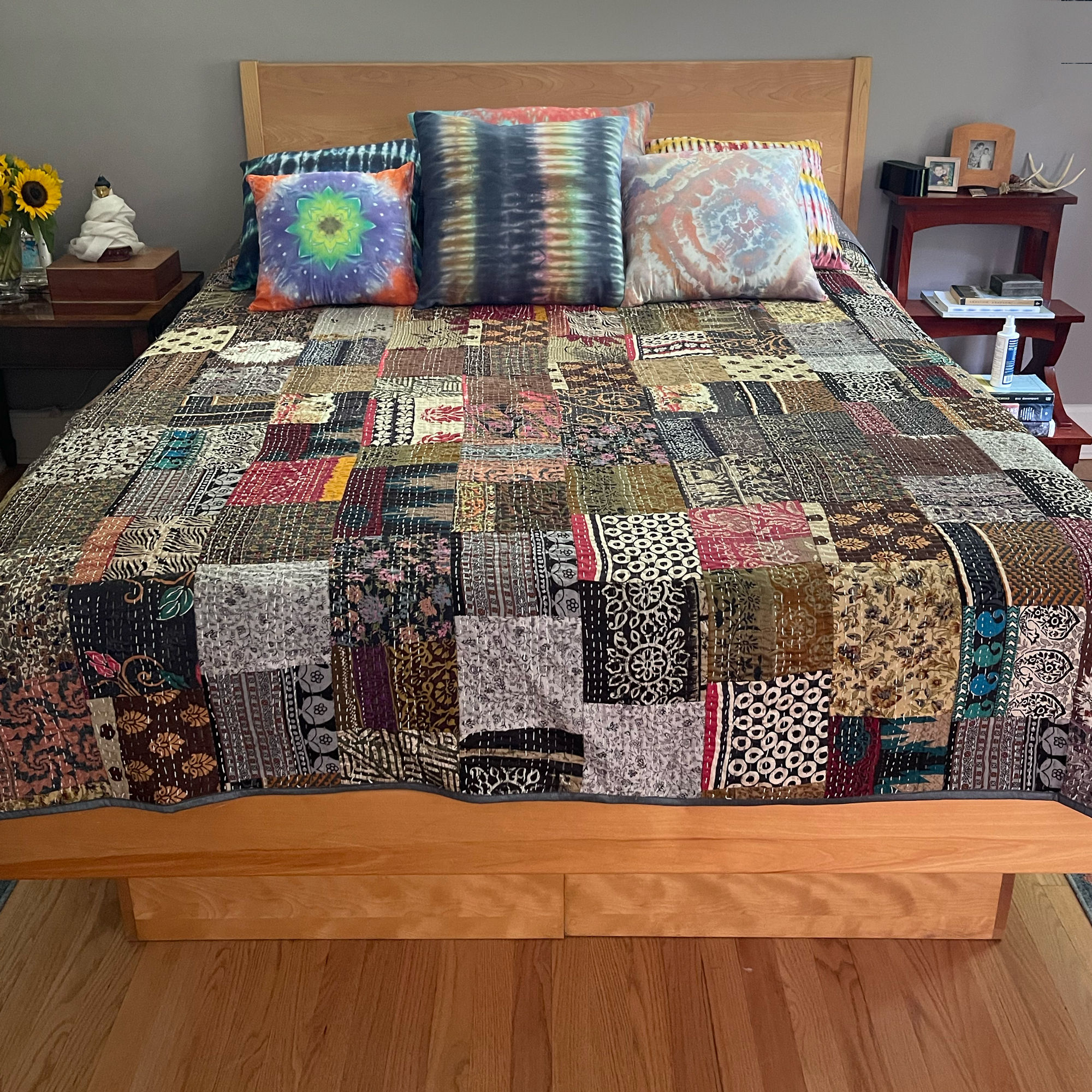 Sheba's Messenger Bedding Set