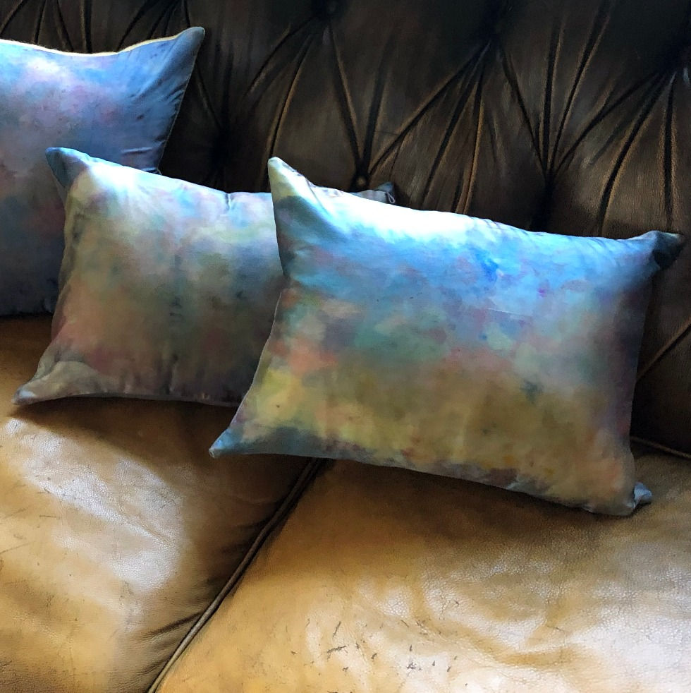 Thumbnail: Temple Incense Silk Charmeuse Pillows Set (Rectangular)