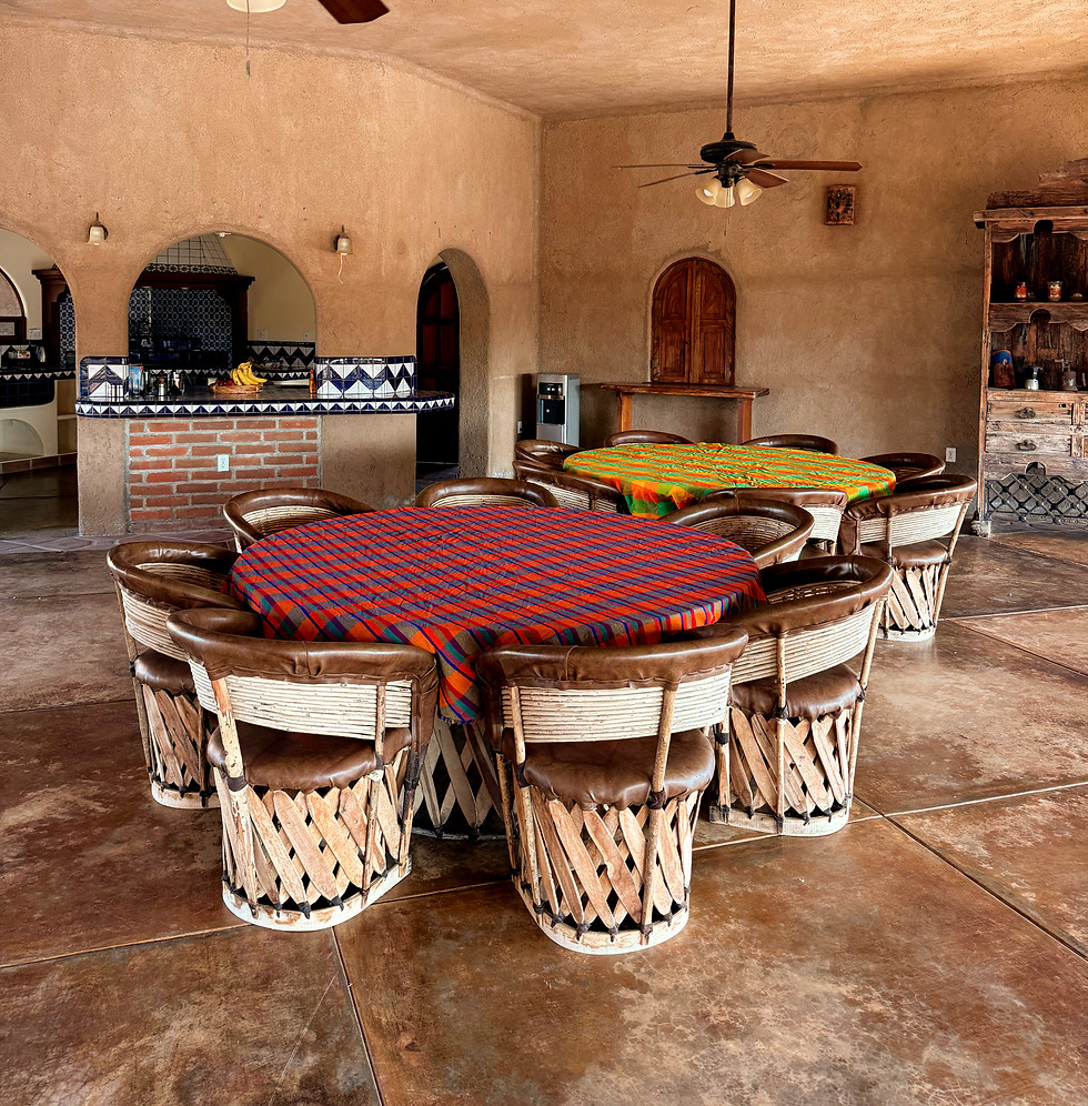 Rancho Rincón Inn_ Outdoor dining on the patio