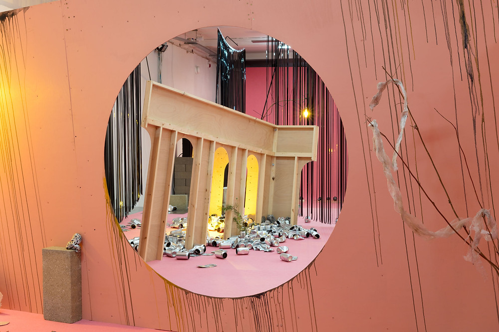Anne Hardy, Falling and Walking (phhhhhhhhhhh phossshhhhh crrhhhhzzz mn huaooogh), 2017. Co-commissioned by Art Night 2017 and Contemporary Art Society. Courtesy the artist and Maureen Paley, London. Photo by Angus Mill.