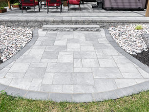 Finding the Right Hue: Tips for Selecting the Ideal Paver Patio Color Scheme in Chatham-Kent