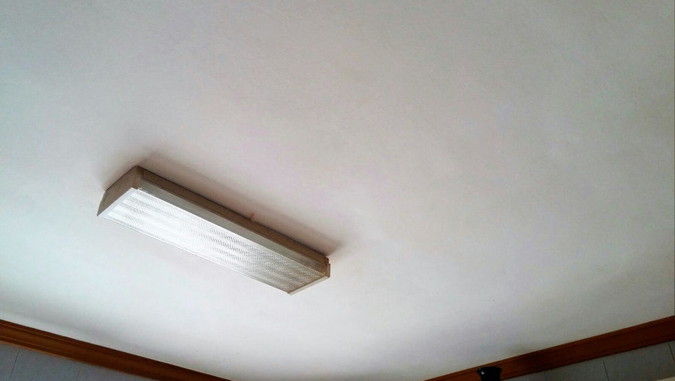 Techo de cocina con moldura a color 2