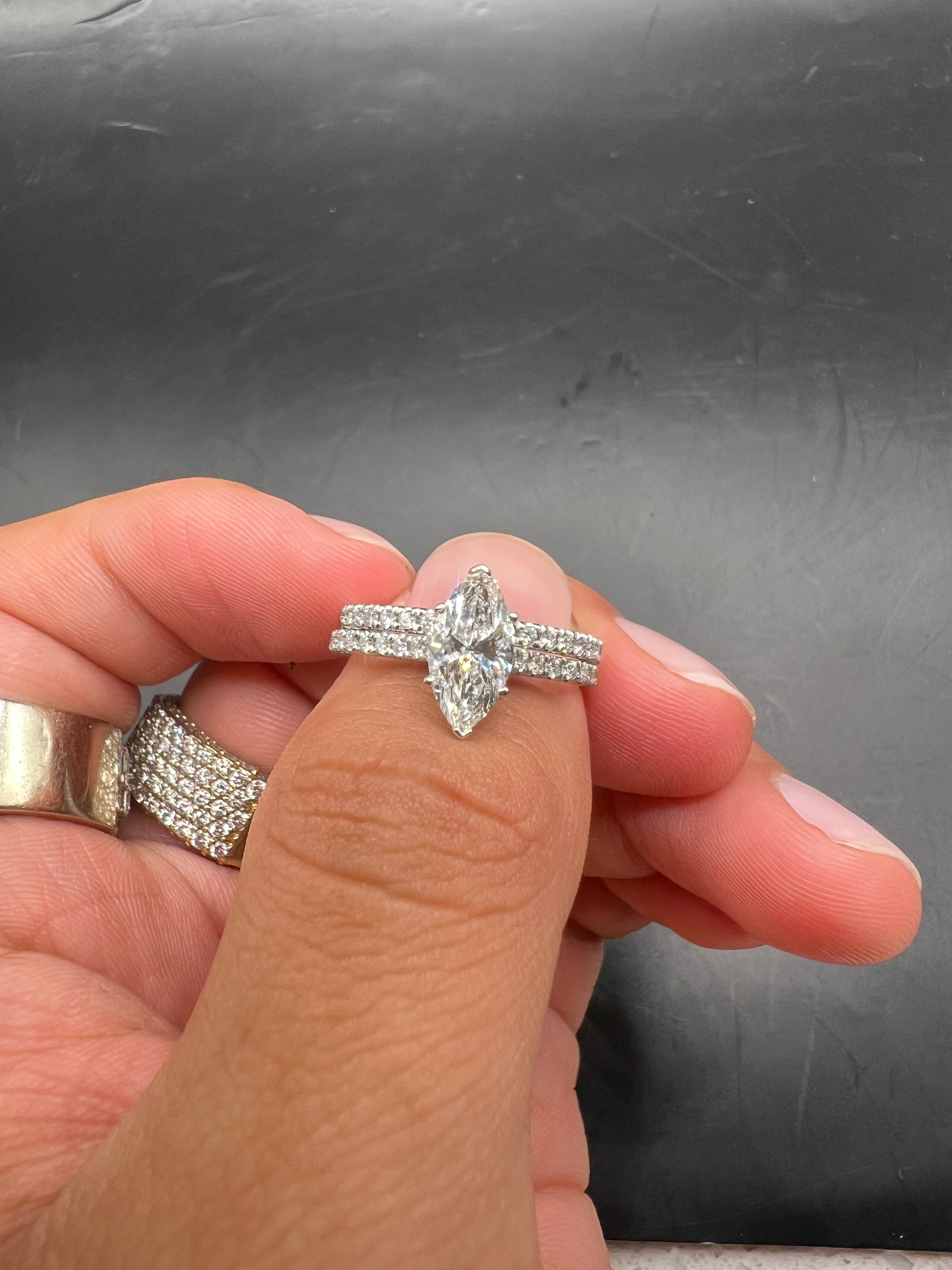 1.02 ct lab marquee set