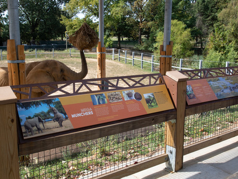 exhibit-interpretive-content-railingsigns-2