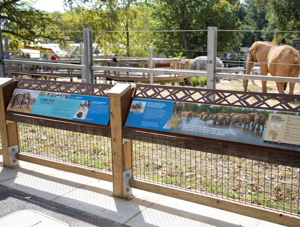 exhibit-interpretive-content-railingsigns