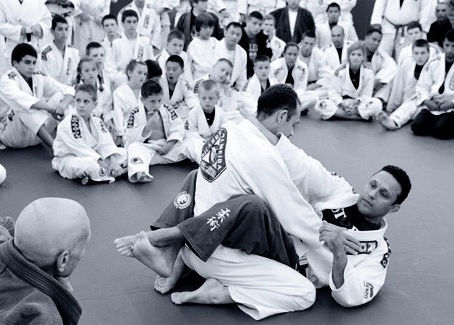 Closed Guard Concept – Closing the Hip Distance