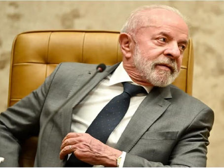 O presidente Luiz Inácio Lula da Silva defende veementemente os projetos petrolíferos como necessários para garantir o fornecimento de energia e financiar a transição climática. (Foto da AFP).