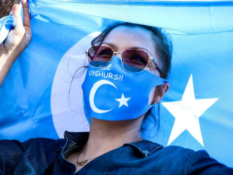 EU-Parlament stimmt für ein Verbot von Zwangsarbeit mit China im Visier 23/04/2024