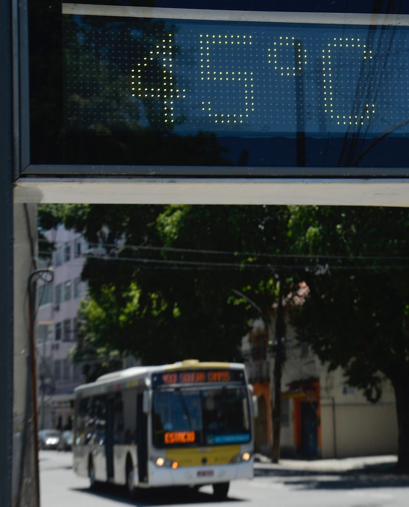 Digital street clock marks 45 degrees in the Estácio neighborhood; in Rio de Janeiro on 19/01/2022-Publication Agência Brasil photo by Tomaz Silva